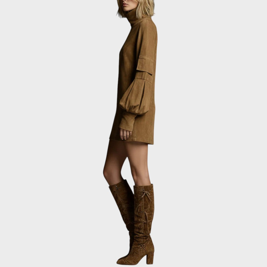 Mimi | Vestido Corto de Ante con Cuello Alto